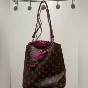 Bucket medium Fuchsia and Brown bucket purse